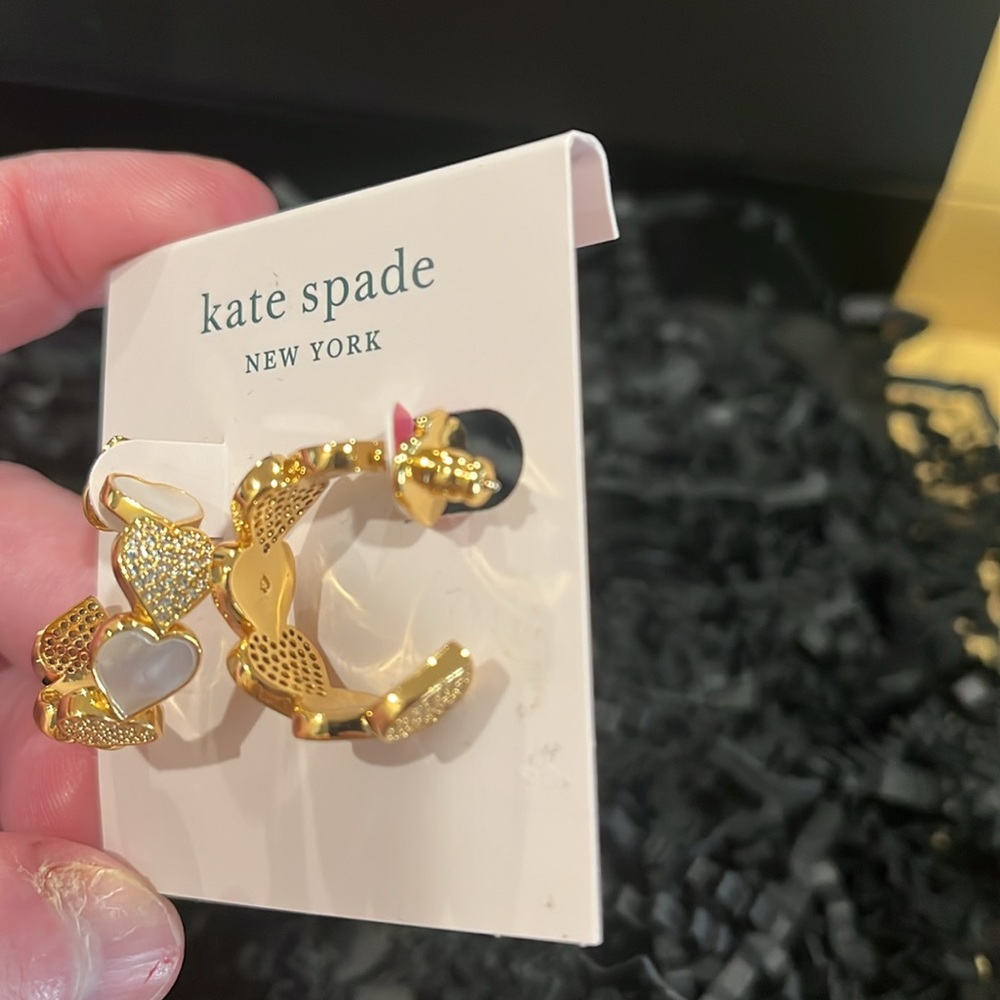 New kate spade Take Heart Huggies - Picture 5 of 9